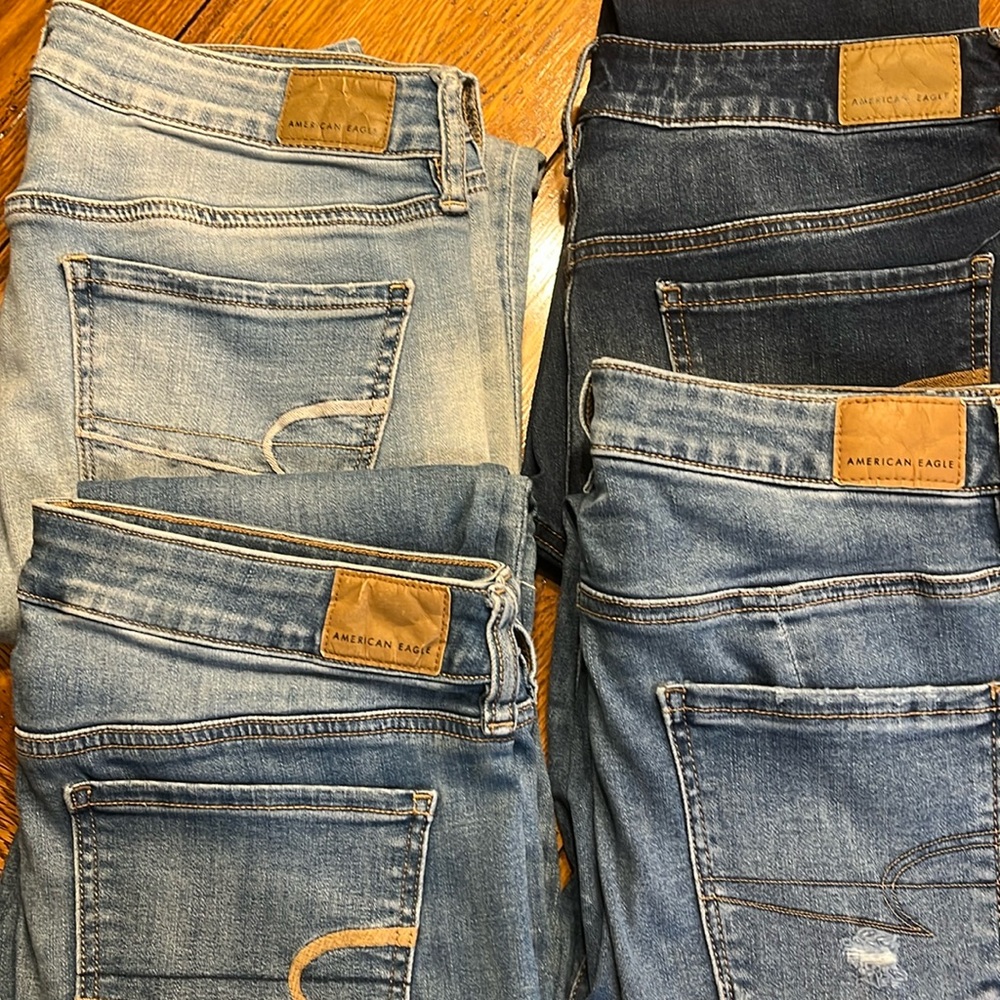 Womens American Eagle jeans